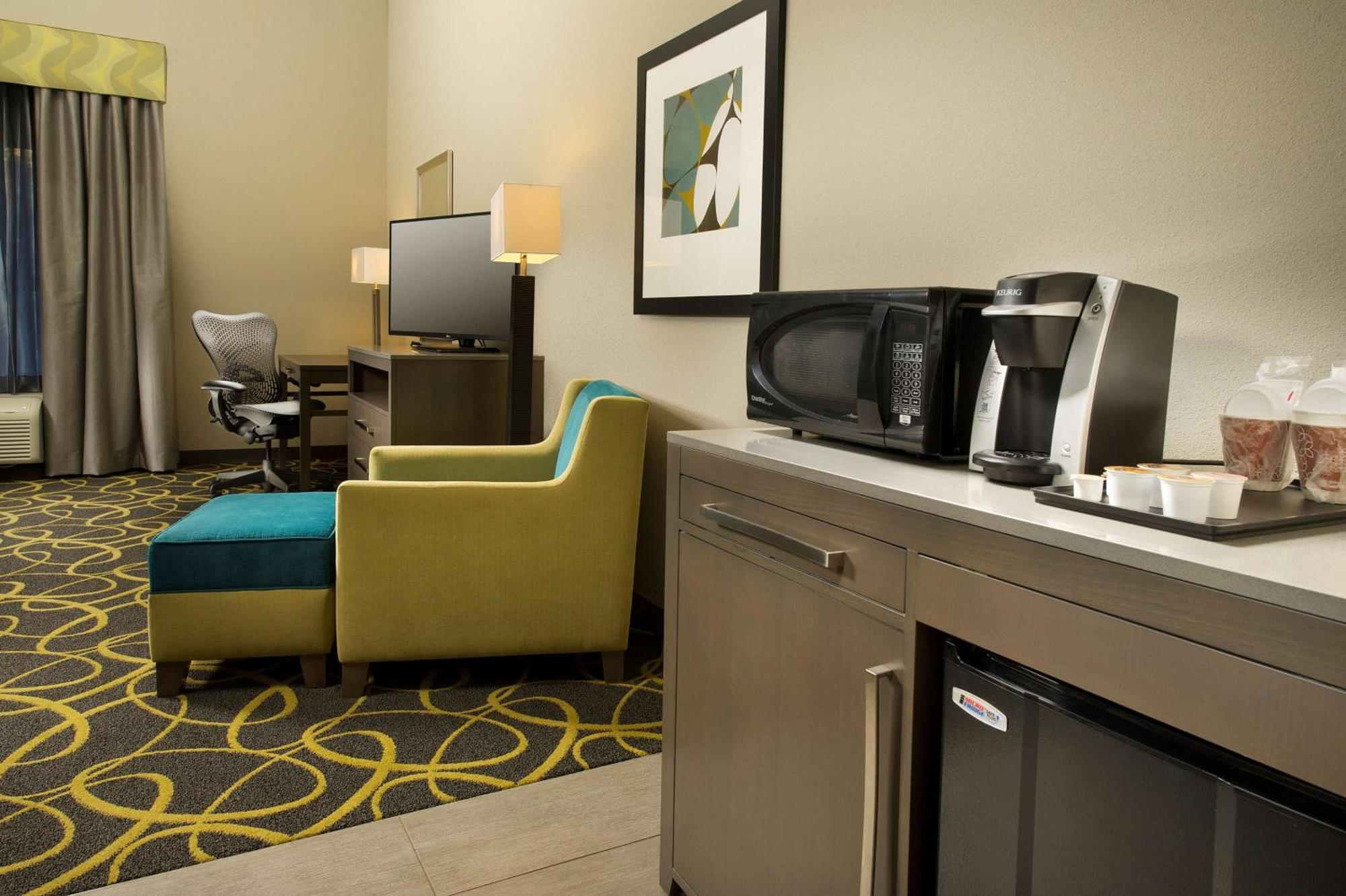 Hilton Garden Inn College Station Exterior photo