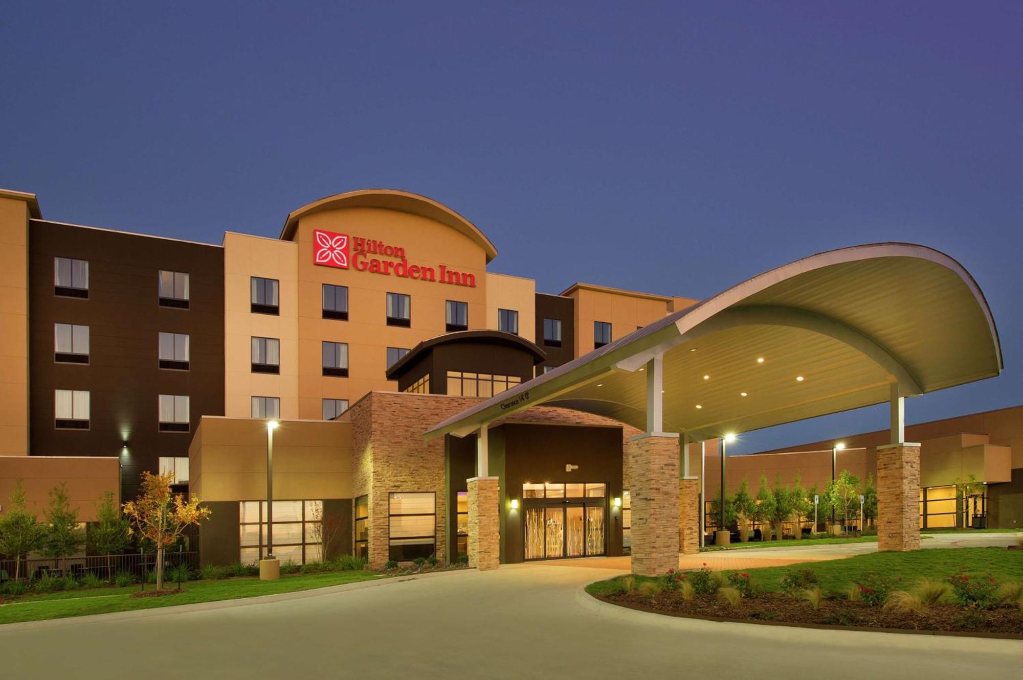 Hilton Garden Inn College Station Exterior photo